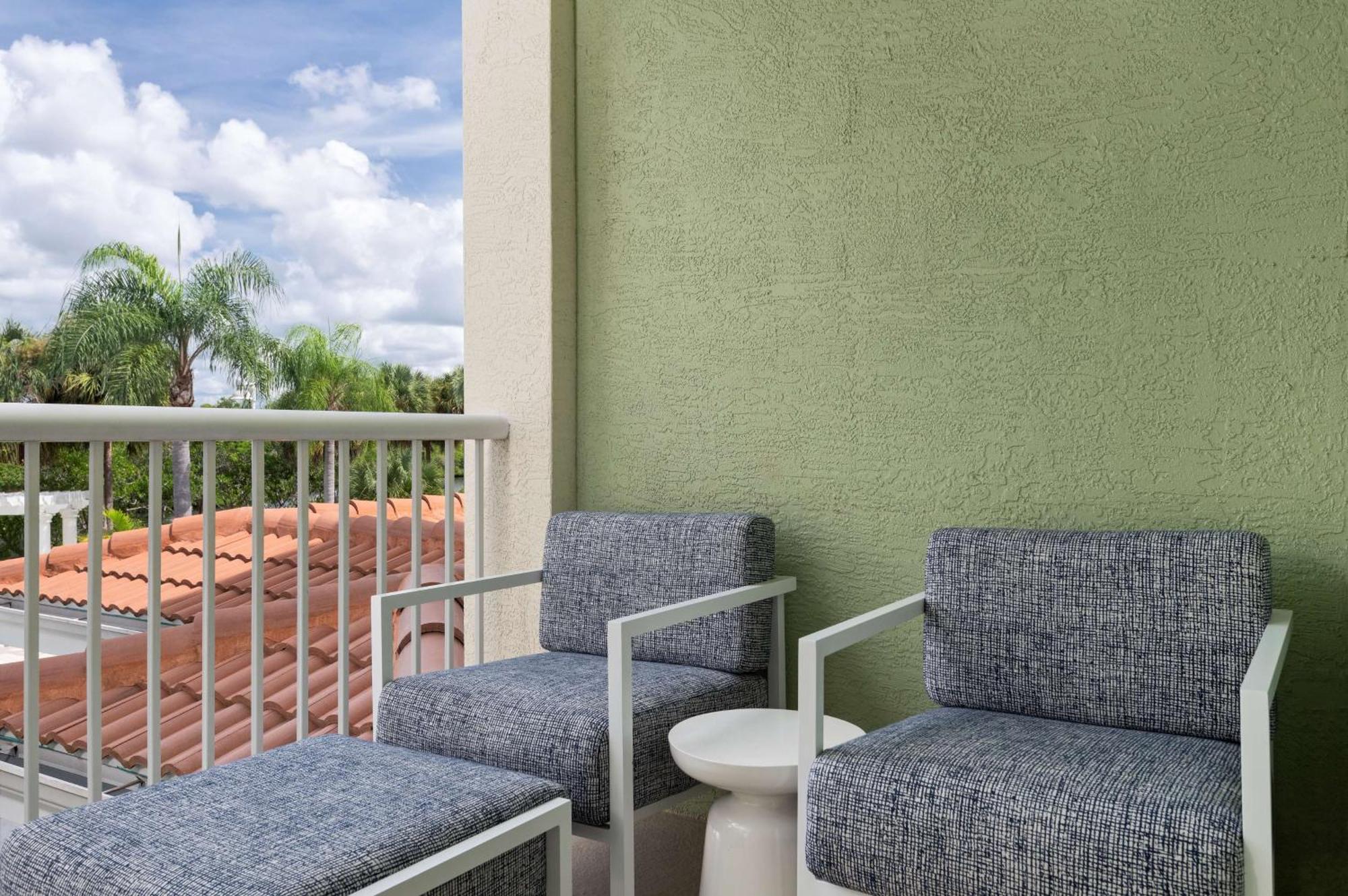 Doubletree By Hilton Naples Park