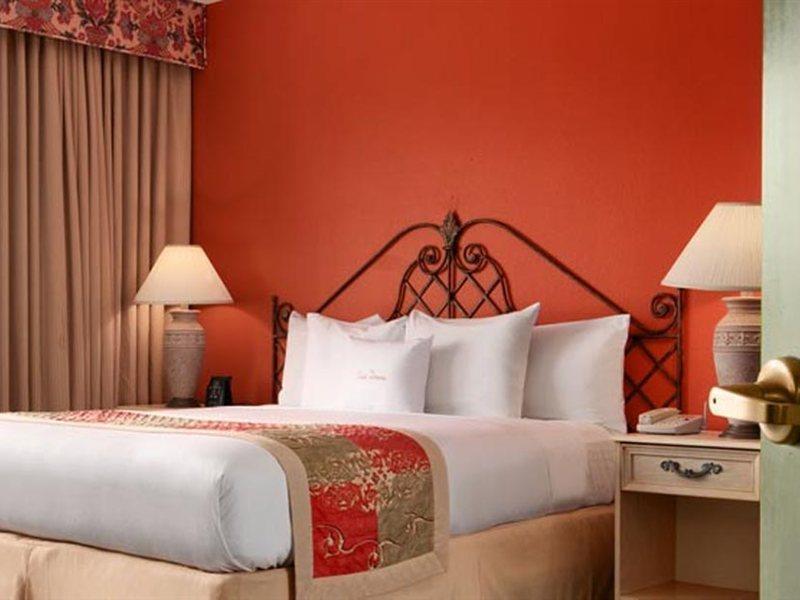 Hotel Doubletree By Hilton Naples 4*