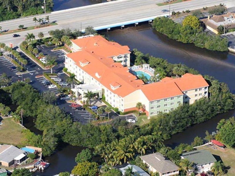 Doubletree By Hilton Naples